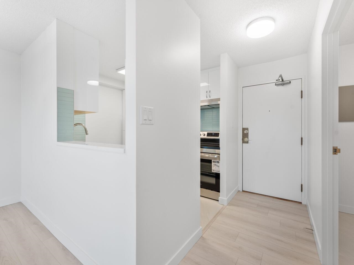 Living Room Photo of 1107 7100 Gilbert Road, Richmond, BC