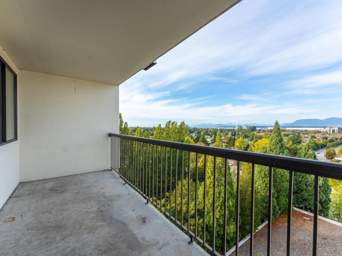 Mudroom Photo of 1107 7100 Gilbert Road, Richmond, BC