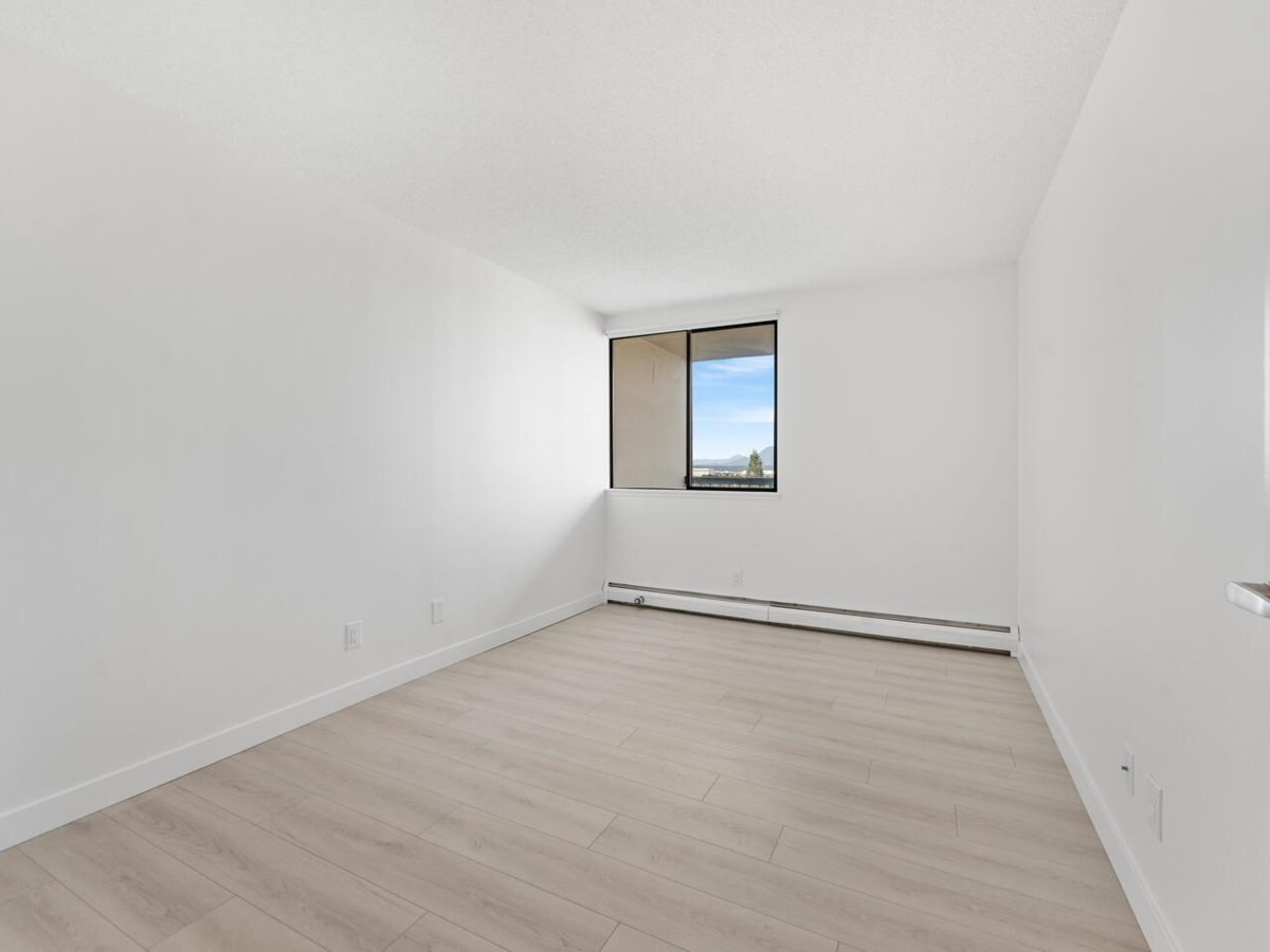Powder Room Photo of 1107 7100 Gilbert Road, Richmond, BC