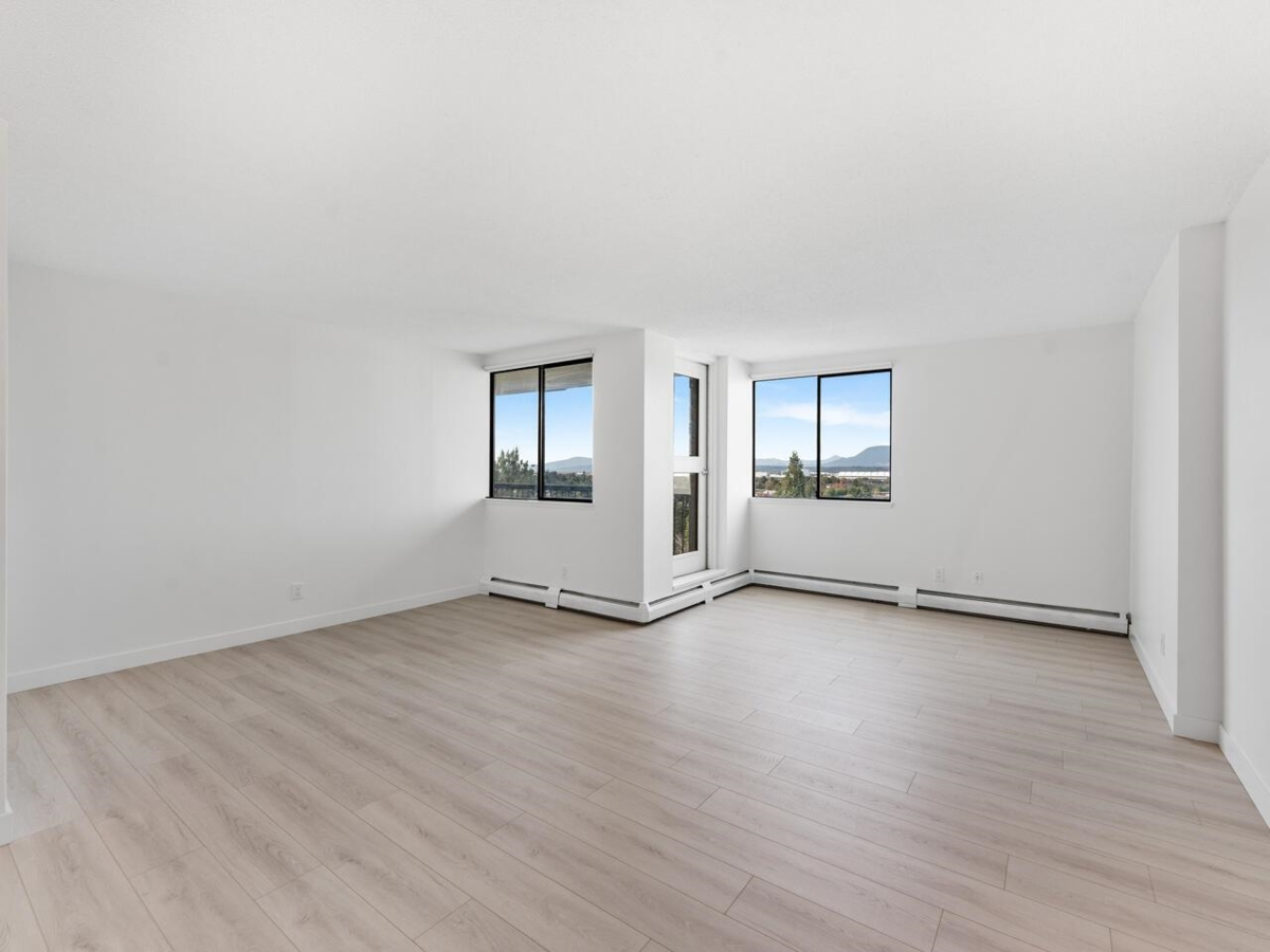 Primary Bathroom Photo of 1107 7100 Gilbert Road, Richmond, BC