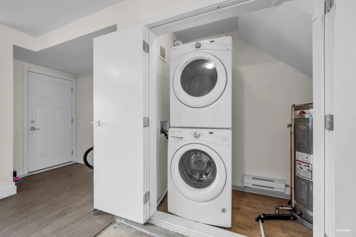 Fitness Center Photo Near 59 9680 Alexandra Road, Richmond, BC