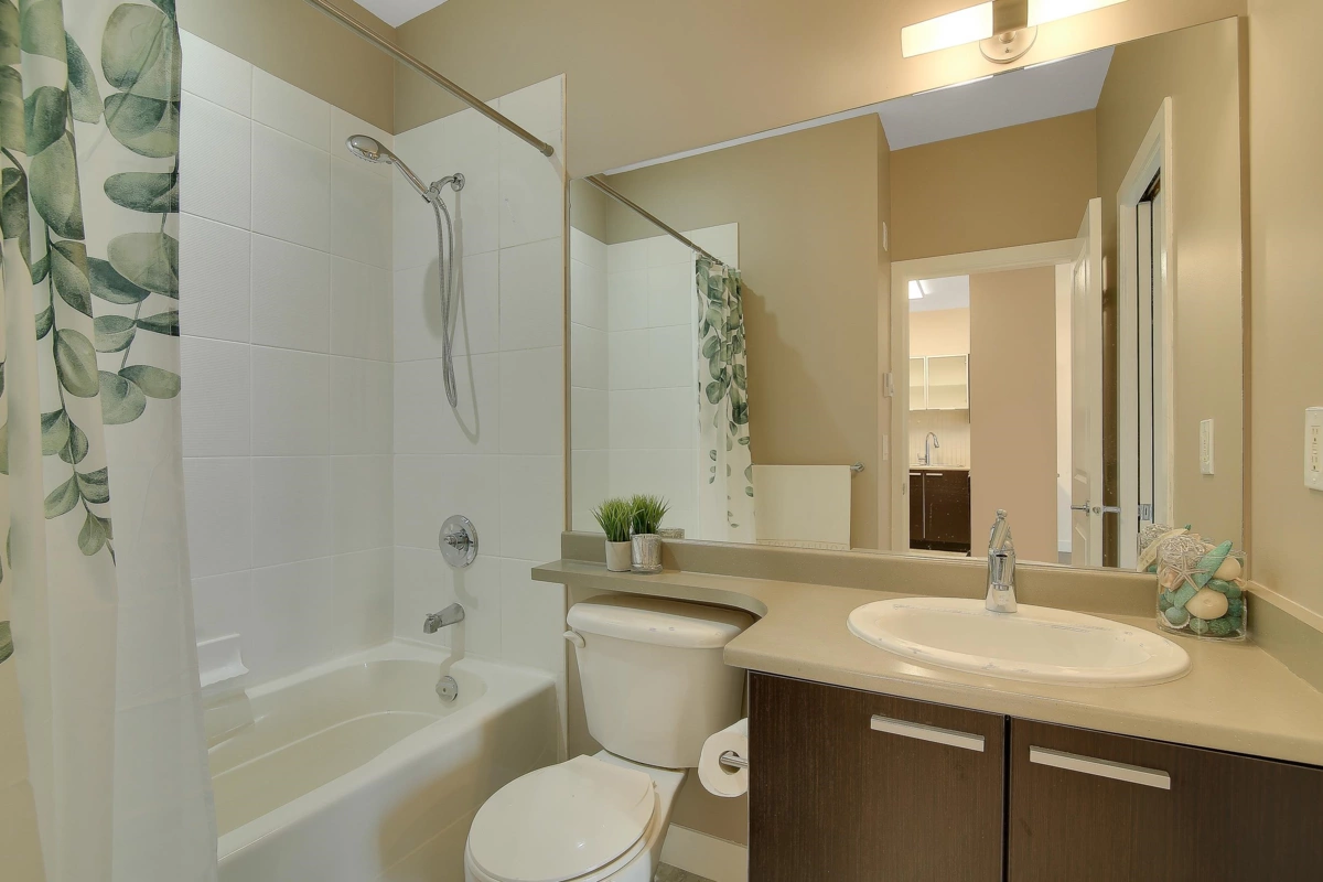 Entry Foyer Photo of 405 10499 University Drive, Surrey, BC
