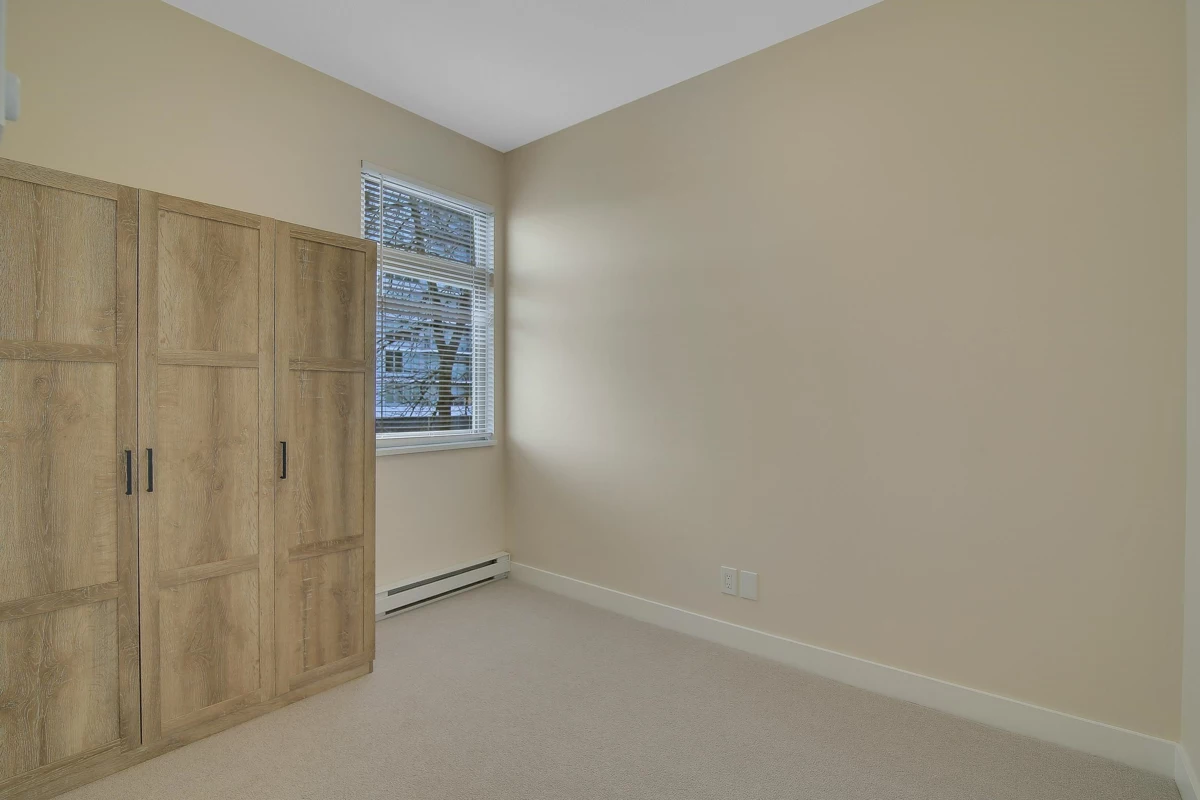 Hallway Photo of 405 10499 University Drive, Surrey, BC