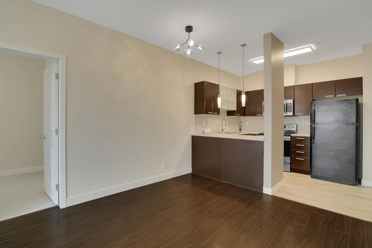 Primary Bathroom Photo of 405 10499 University Drive, Surrey, BC