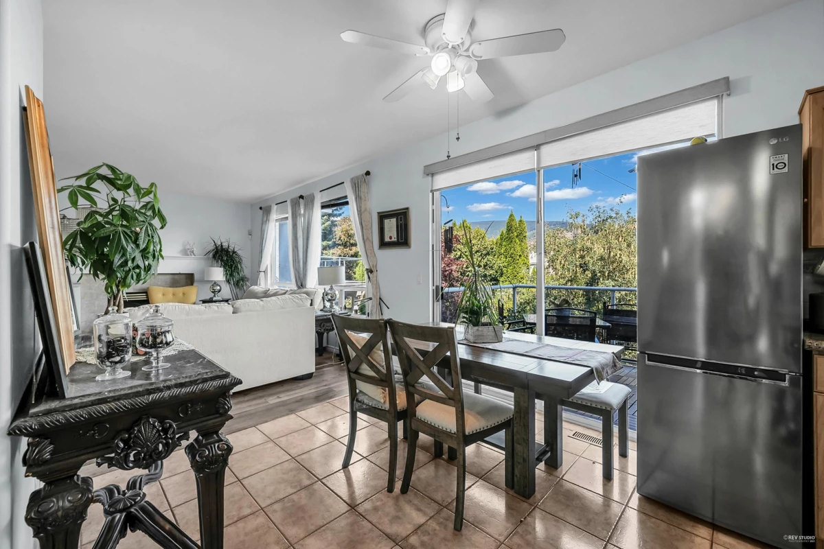 Mudroom Photo of 1601 Pinetree Way, Coquitlam, BC