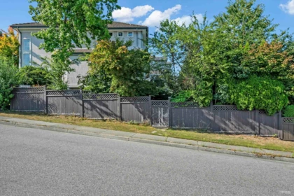 1601 Pinetree Way, Coquitlam, BC