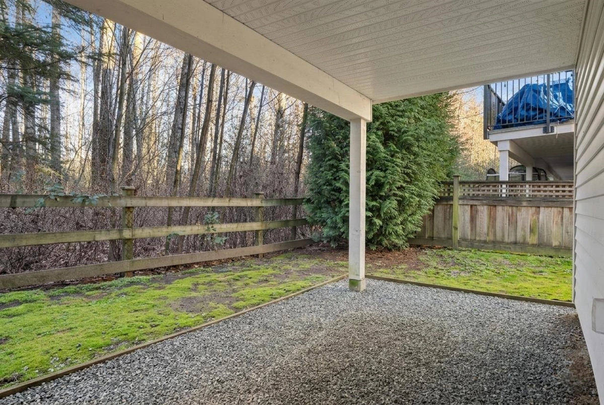 Front Yard Photo of 17 18681 68 Avenue, Surrey, BC