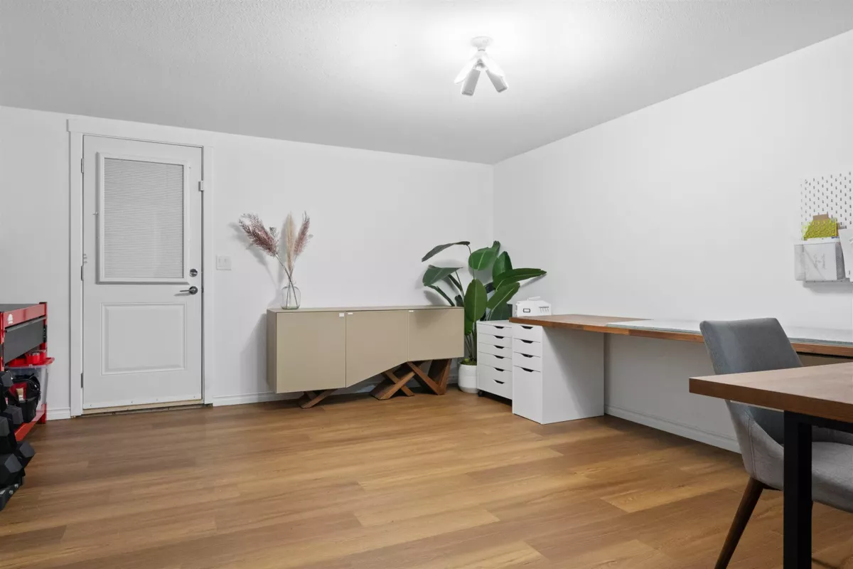 Outdoor Deck Photo of 17 18681 68 Avenue, Surrey, BC