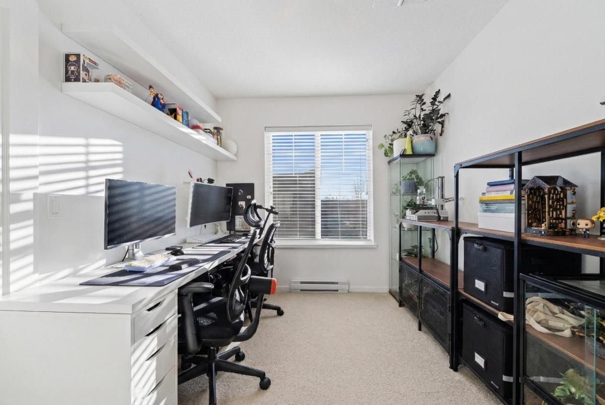 Staircase Photo of 17 18681 68 Avenue, Surrey, BC