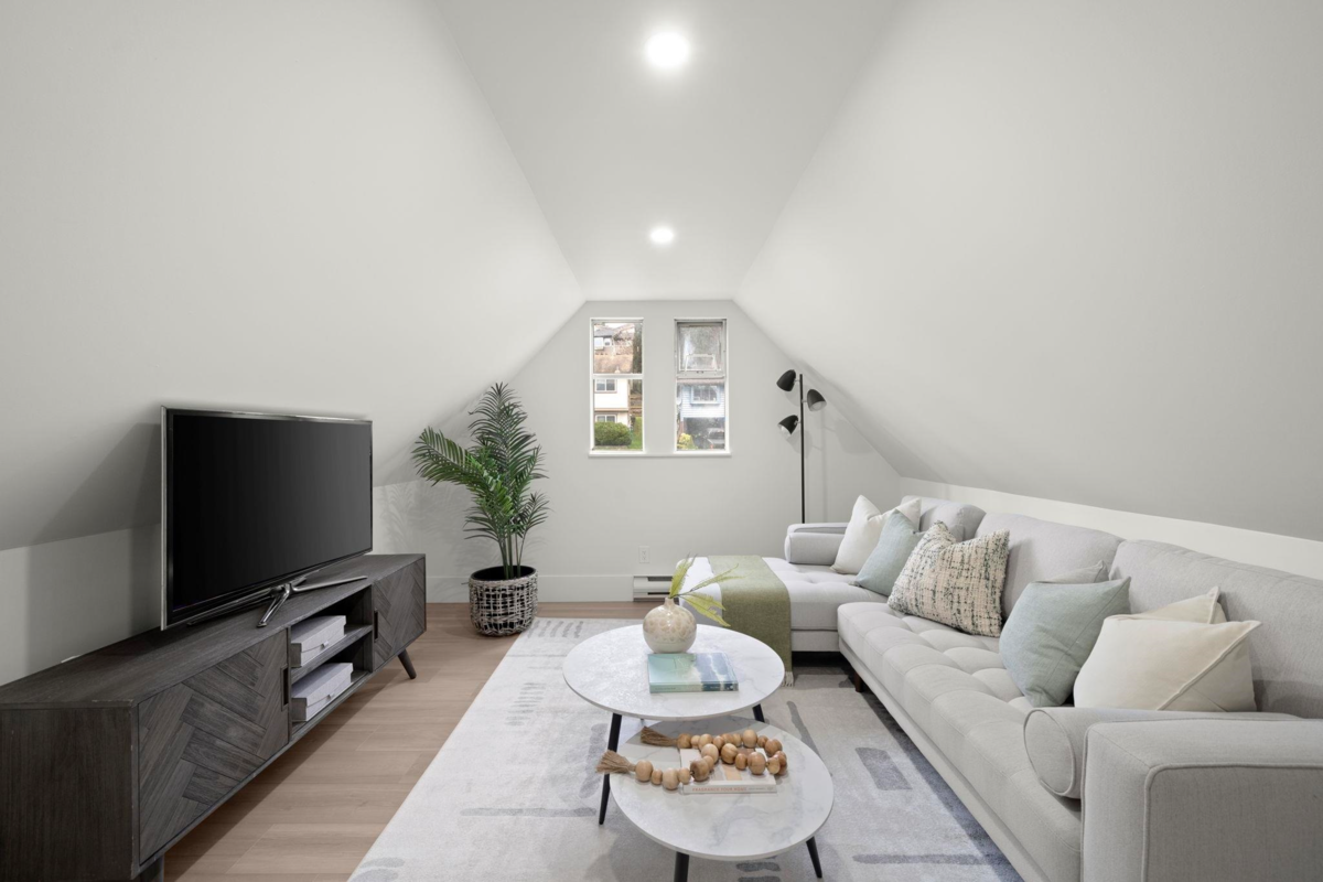 Laundry Room Photo of 115 Warrick Street, Coquitlam, BC