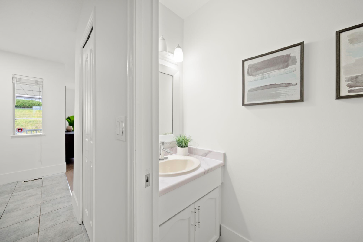 Living Room Photo of 115 Warrick Street, Coquitlam, BC