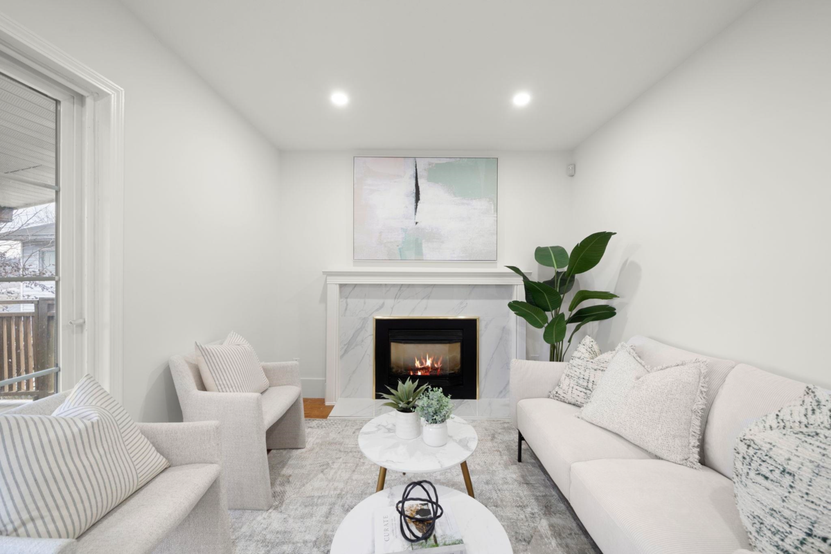 Walk-In Closet Photo of 115 Warrick Street, Coquitlam, BC