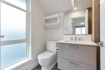 Powder Room Photo of 611 707 Como Lake Avenue, Coquitlam, BC