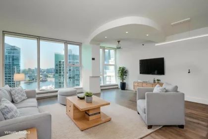 Front exterior of 2005 1009 Expo Boulevard, Vancouver, BC