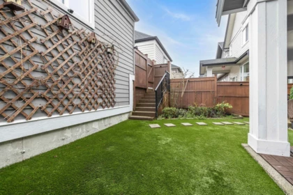 Front Yard Photo of 16477 21 Avenue, Surrey, BC