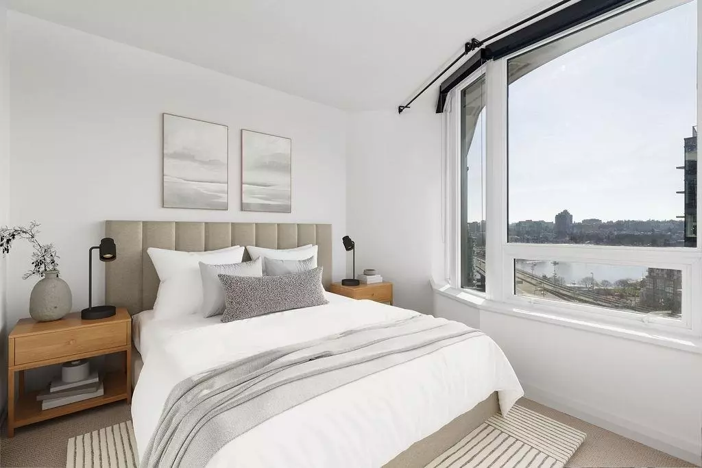 Family Room Photo of 1751 38 Smithe Street, Vancouver, BC