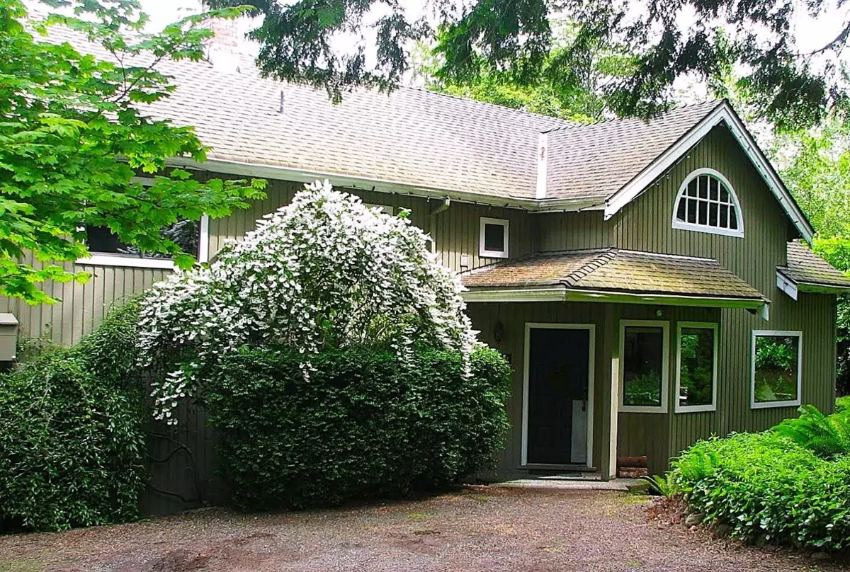 Family Room Photo of 12581 Crescent Road, Surrey, BC