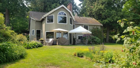 Front Yard Photo of 12581 Crescent Road, Surrey, BC