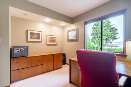 Mudroom Photo of 12581 Crescent Road, Surrey, BC