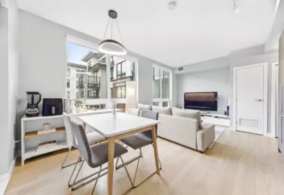 217 9333 Tomicki Avenue, Richmond, BC, Richmond — Apartment/Condo for sale