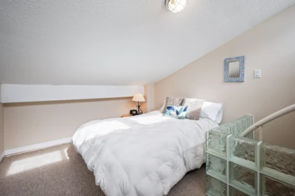 Hallway Photo of 15456 Columbia Avenue, White Rock, BC
