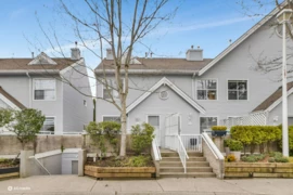 28 13713 72a Avenue, Surrey, BC