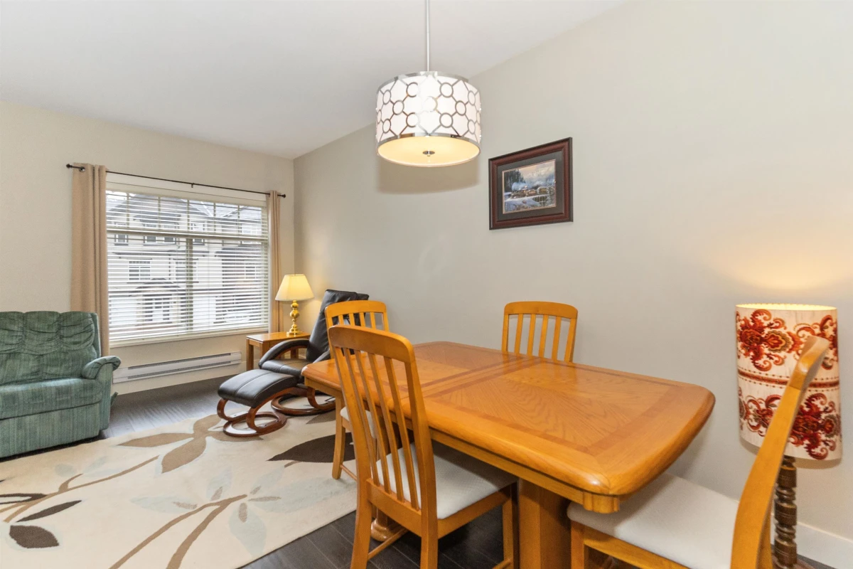 Dining Area Photo of 30 2950 Lefeuvre Road, Abbotsford, BC