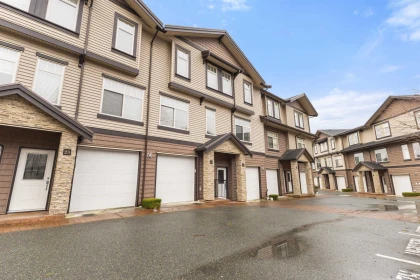 Hallway Photo of 30 2950 Lefeuvre Road, Abbotsford, BC