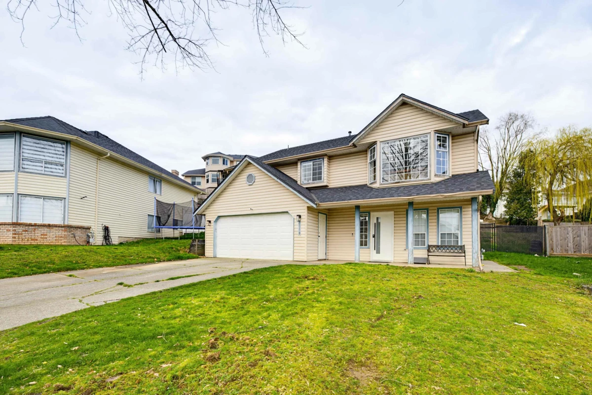 Living Room Photo of 31153 Sidoni Avenue, Abbotsford, BC