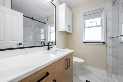 Hallway Photo of 31153 Sidoni Avenue, Abbotsford, BC