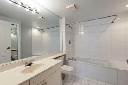 Powder Room Photo of 203 15272 20 Avenue, Surrey, BC