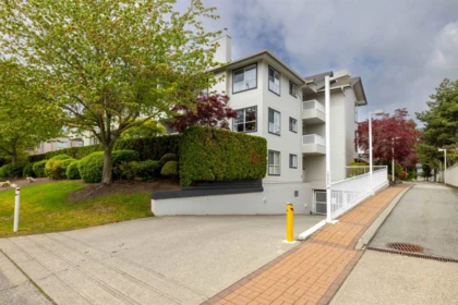 Staircase Photo of 203 15272 20 Avenue, Surrey, BC