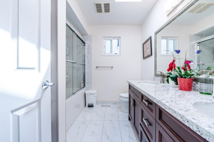 Guest Bathroom Photo of 5433 Elsom Avenue, Burnaby, BC