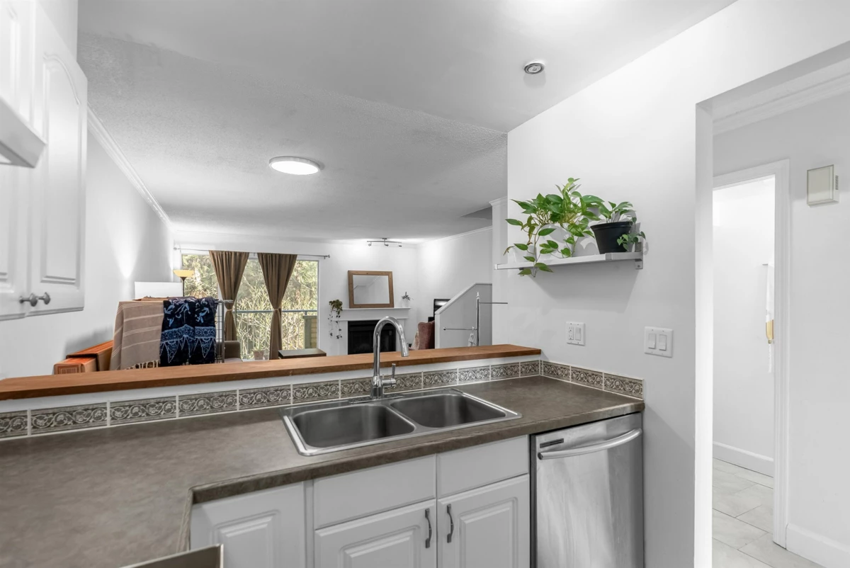 Family Room Photo of 35 2978 Walton Avenue, Coquitlam, BC