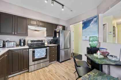 Primary Bedroom Photo of 404 31771 Peardonville Road, Abbotsford, BC