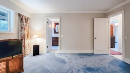Hallway Photo of 4649 Clovelly Walk, West Vancouver, BC