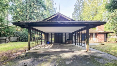 Outdoor Kitchen Photo of 4649 Clovelly Walk, West Vancouver, BC