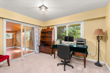 Staircase Photo of 13514 20 Avenue, Surrey, BC