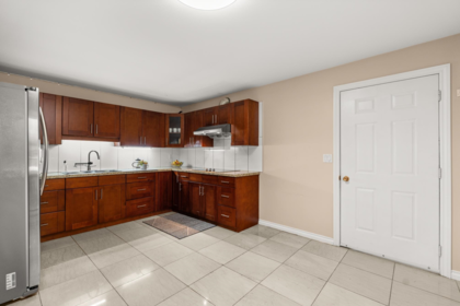 Walk-In Closet Photo of 13514 20 Avenue, Surrey, BC