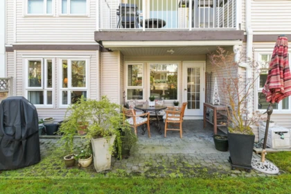 Office / Den Photo of 103 17727 58 Avenue, Surrey, BC