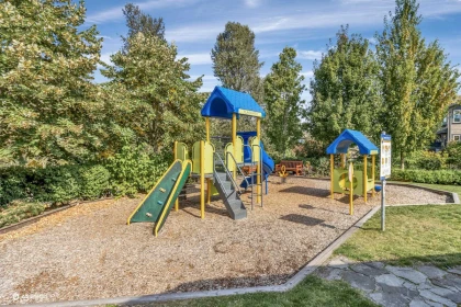 Front Yard Photo of 109 30989 Westridge Place, Abbotsford, BC