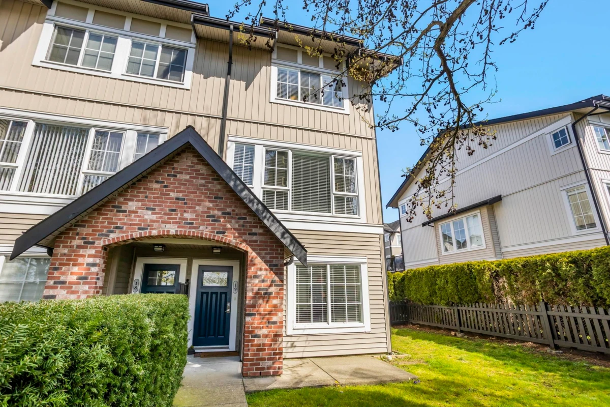 Living Room Photo of 19 2450 161a Street, Surrey, BC