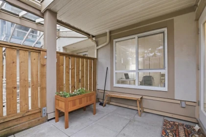 Kitchen Photo of 103 3480 Yardley Avenue, Vancouver, BC