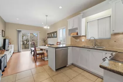 Primary Bathroom Photo of 4553 Ellerton Court, Burnaby, BC