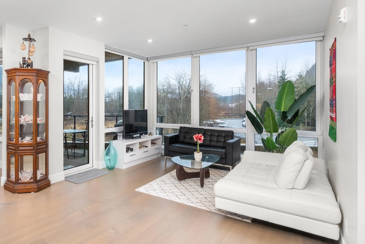 Living Room Photo of 220 1870 Dowad Drive, Squamish, BC