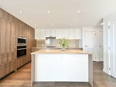 Kitchen Photo of 1005 3280 Corvette Way, Richmond, BC