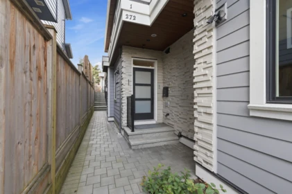 1 272 E 9th Street, North Vancouver, BC, North Vancouver — Townhouse for sale