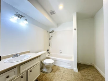 Guest Bathroom Photo of 126 32850 George Ferguson Way, Abbotsford, BC