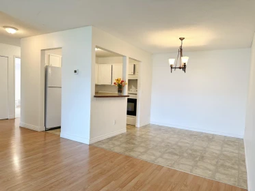 Kitchen Island Photo of 126 32850 George Ferguson Way, Abbotsford, BC