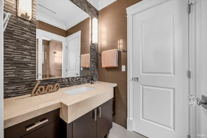 Hallway Photo of 3176 W 35th Avenue, Vancouver, BC